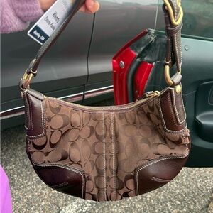 Coach brown hobo shoulder bag 🌸